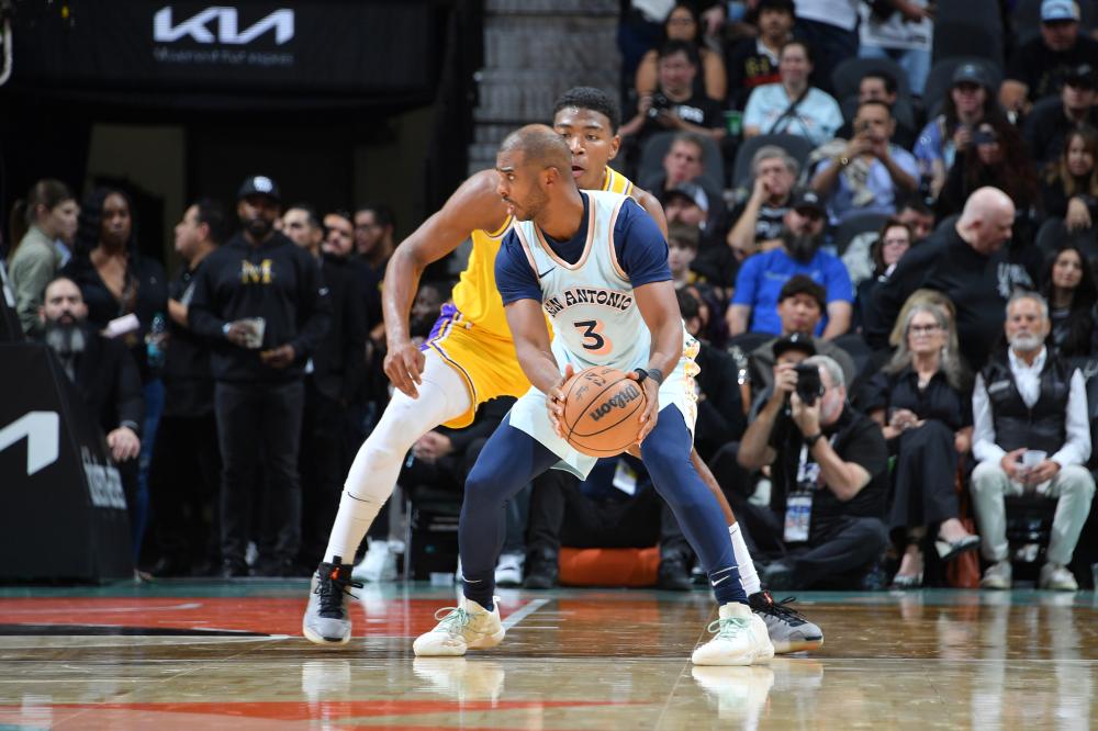 主教练杨鸣 主教练杨鸣