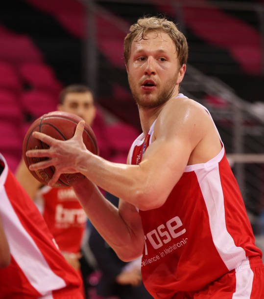 焦了无数目 焦了无数目